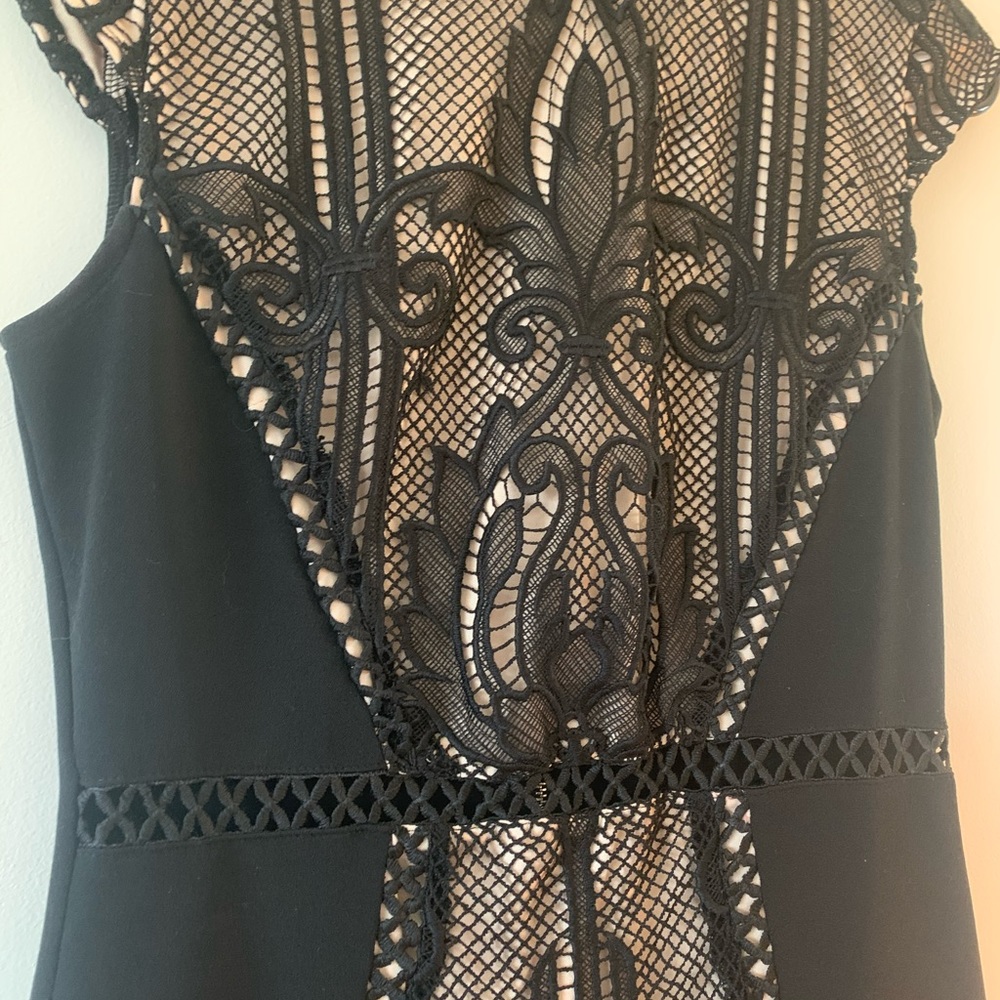 Black and Nude Short Dress - Picture 2 of 4